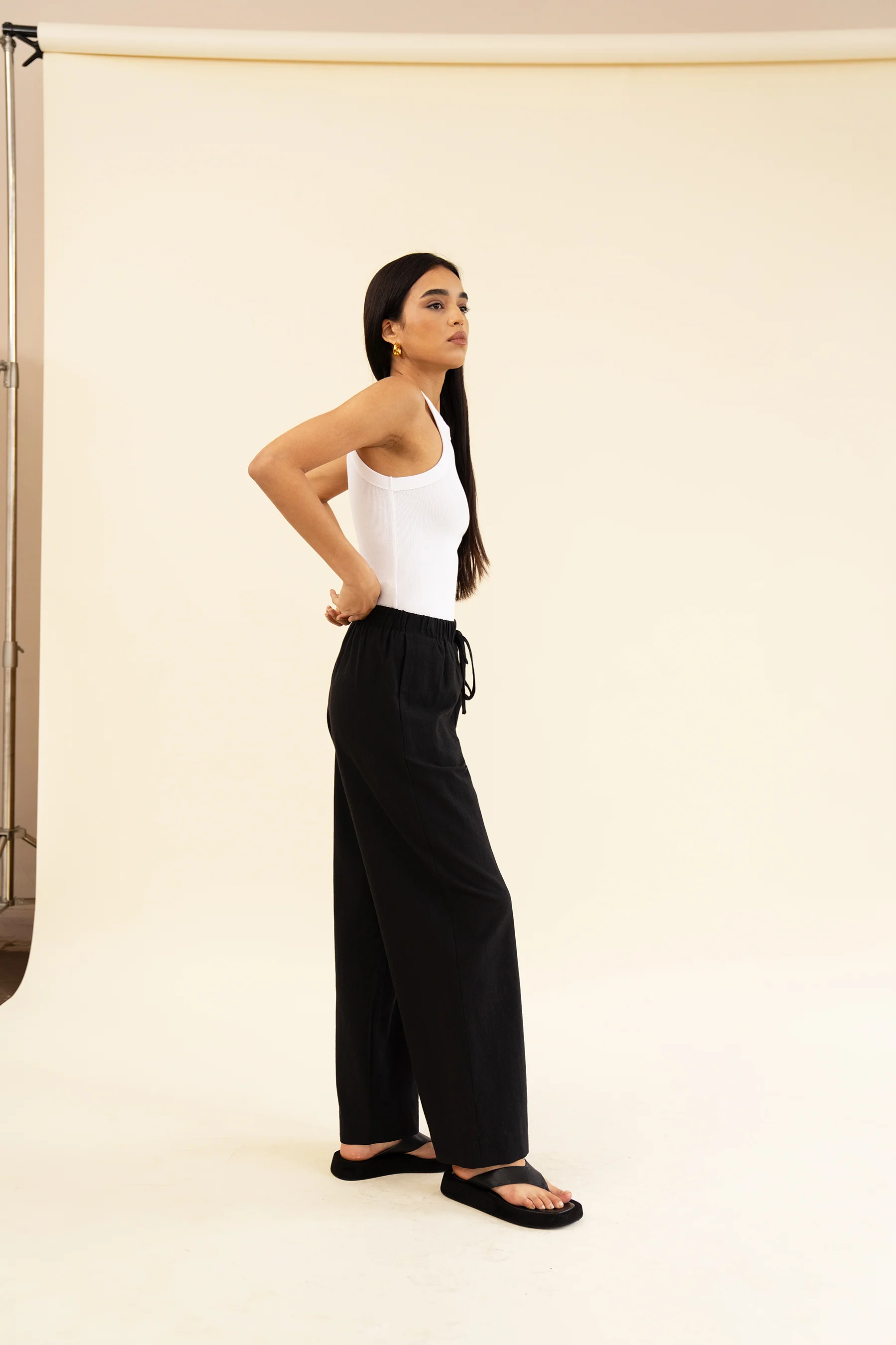 APARTMENT PANT - LINEN NOIR - Image 5